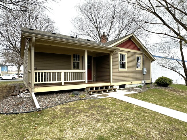 property at 636 38th Ave NE