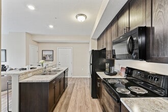 Kenmore Place in Marysville, OH - Foto de edificio - Building Photo