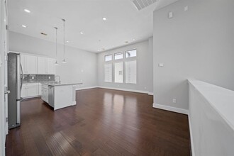 420 Drennan St in Houston, TX - Building Photo - Building Photo