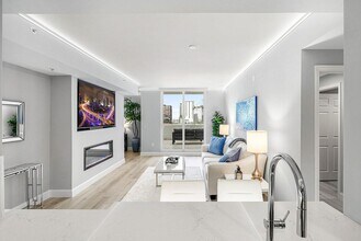 255 Evernia St in West Palm Beach, FL - Building Photo - Building Photo