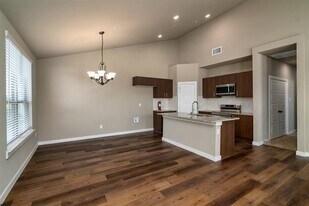728 Fallow Dr in Venus, TX - Building Photo