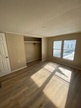 5125 N Center Rd in Flint, MI - Building Photo - Building Photo