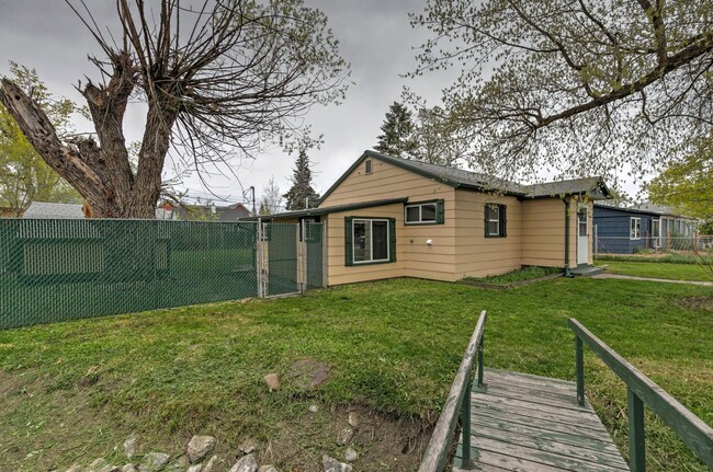 property at 2146 W Central Ave