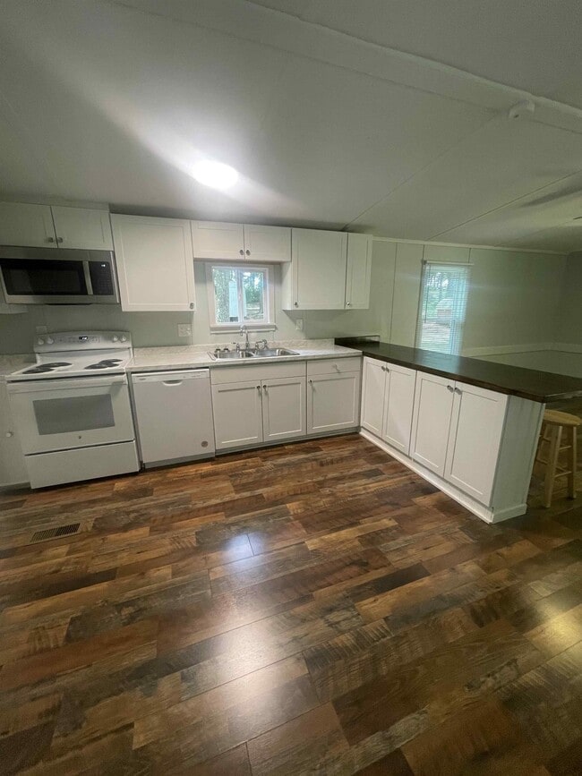 582 Twin Ponds Rd in Newberry, SC - Building Photo - Building Photo