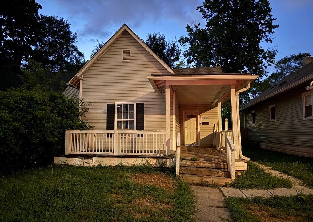 1206 W 25th St in Indianapolis, IN - Building Photo