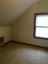 236 N Orange St-Unit -B in Coats, NC - Building Photo - Building Photo