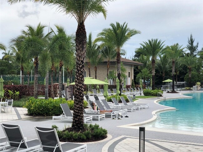 10600 NW 88th St in Doral, FL - Building Photo - Building Photo