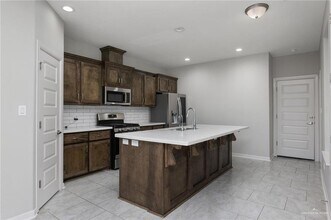 10211 N 14th St in McAllen, TX - Building Photo - Building Photo