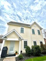 104 Charity Ln in Queenstown, MD - Building Photo