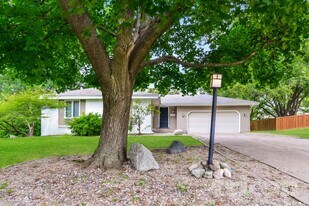 3820 Union Terrace Ln N in Minneapolis, MN - Building Photo