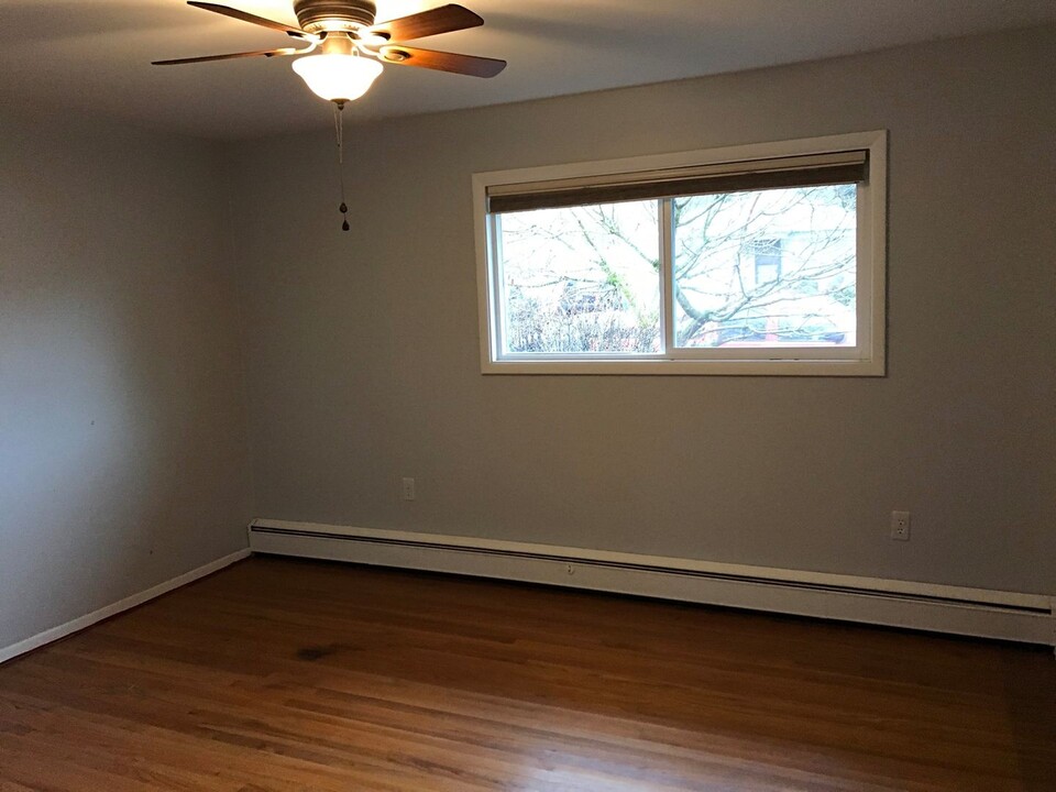 1009 N Winchell St in Portland, OR - Building Photo