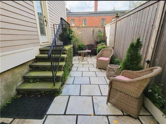 70 Pelham St in Newport, RI - Building Photo - Building Photo