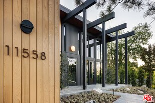 11558 Duque Dr in Los Angeles, CA - Building Photo