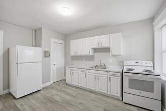 140 Belmont Ave in Springfield, MA - Building Photo - Building Photo