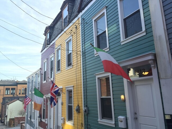 property at 1213 Ocala St