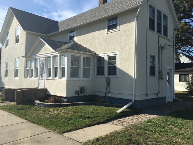 502 3rd Ave NW, Unit 3