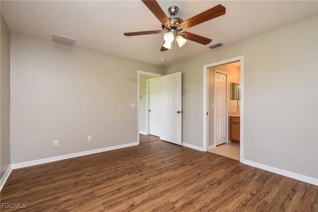2229 NW Juanita Pl in Cape Coral, FL - Foto de edificio - Building Photo