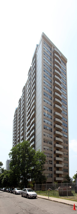 Park Towers East & West in Toronto, ON - Building Photo