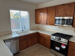 1000 Traditions St in Tracy, CA - Building Photo - Building Photo