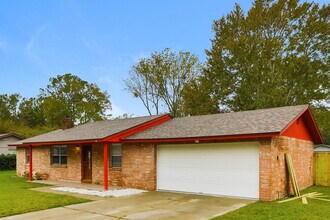 108 Lester Murray Ln in Middleburg, FL - Foto de edificio - Building Photo