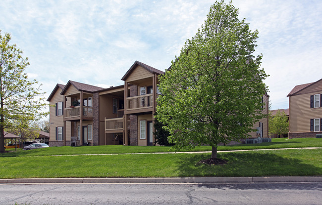 Oak Ridge Park Apartments in Olathe, KS - Building Photo - Building Photo