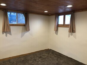 228 W Whitman Dr in College Place, WA - Building Photo - Building Photo