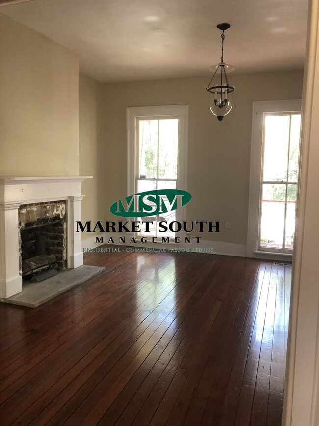 property at 121 W Duffy St