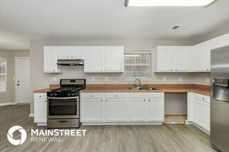 602 Robin Ridge in Stone Mountain, GA - Building Photo - Building Photo