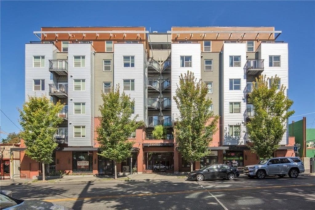 1026 NE 65th St in Seattle, WA - Building Photo