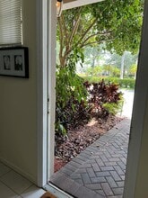 1989 Marsh Harbor Dr, Unit 407 in Riviera Beach, FL - Foto de edificio - Building Photo