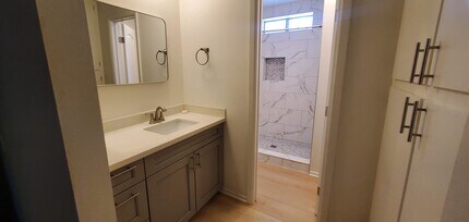 1005 W Duarte Rd, Unit 10 in Arcadia, CA - Building Photo - Building Photo