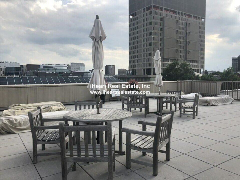 150 Cambridge St in Cambridge, MA - Foto de edificio