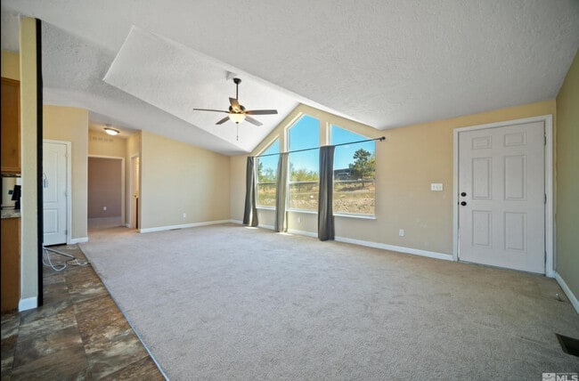property at 5185 Buffalo Dr