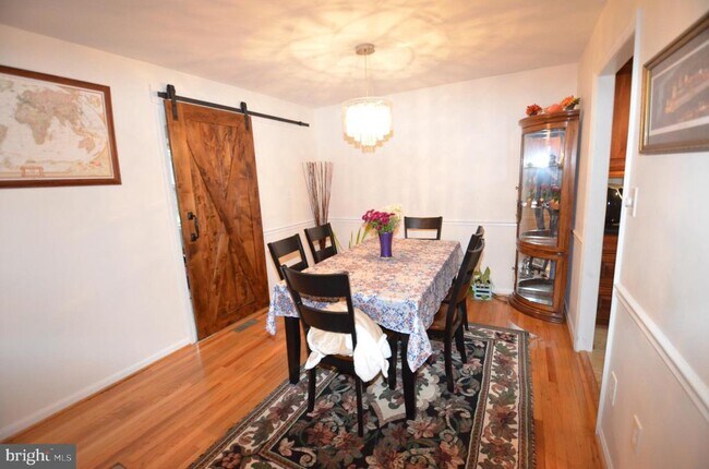 6901 Stoneybrooke Ln in Alexandria, VA - Building Photo - Building Photo