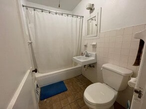 609 E 12th St in Rolla, MO - Building Photo - Building Photo