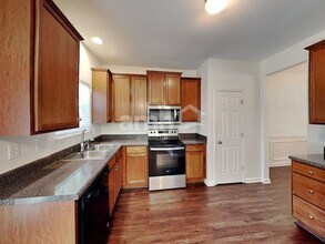 4996 Amethyst Dr in Douglasville, GA - Building Photo - Building Photo