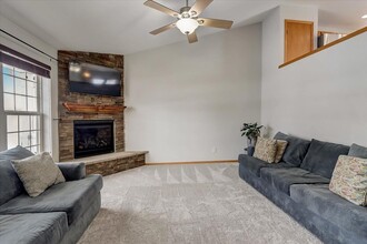 926 Harper Dr in Verona, WI - Building Photo - Building Photo