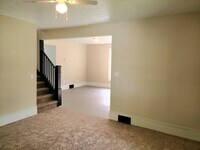 56 Cutter Ave photo'