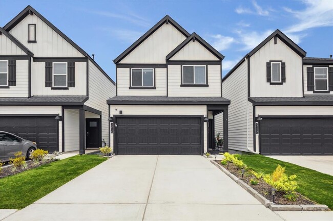 property at 3215 Creston Gate Dr