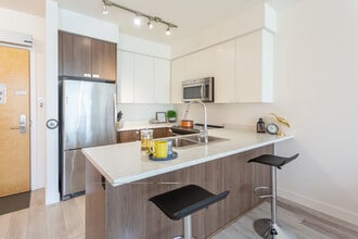 GEC Burnaby Heights in Burnaby, BC - Building Photo - Building Photo