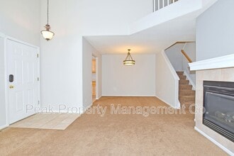 2203 Copper Creek Dr in Fort Collins, CO - Building Photo - Building Photo