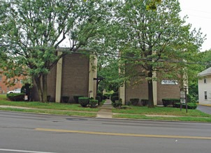 Parliment House in Dayton, OH - Foto de edificio - Building Photo