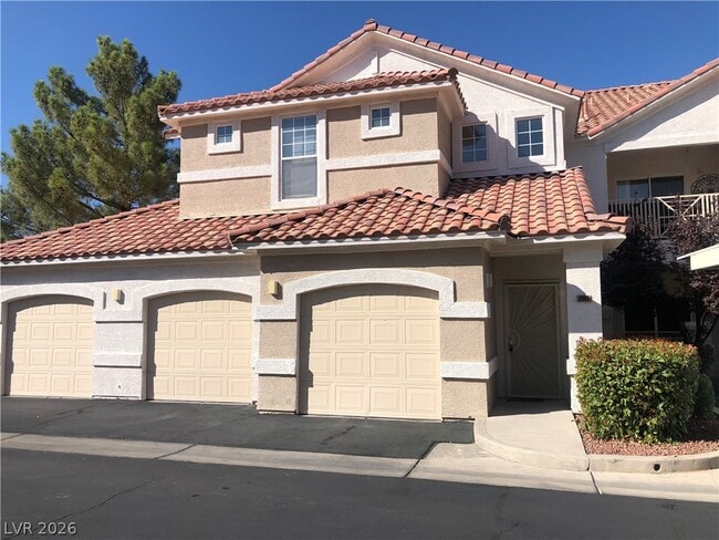 property at 8555 W Russell Rd