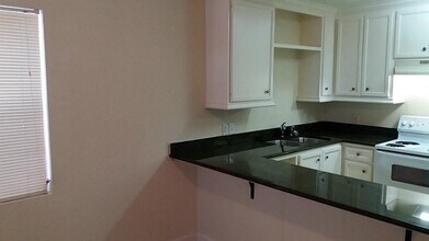 3002 Market St-Unit -3 in Houston, TX - Building Photo - Building Photo