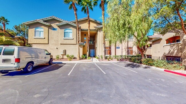 1608 Cardinal Bluff Dr in Las Vegas, NV - Building Photo - Building Photo
