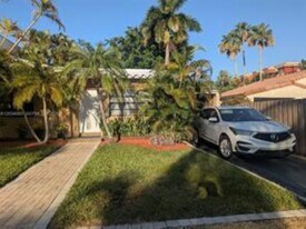1104 NE 17th Ter in Fort Lauderdale, FL - Building Photo