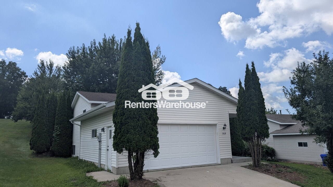 765 50th Ave NW in Rochester, MN - Building Photo