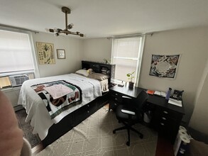 47 Sheldon St, Unit 2A in Providence, RI - Foto de edificio - Building Photo