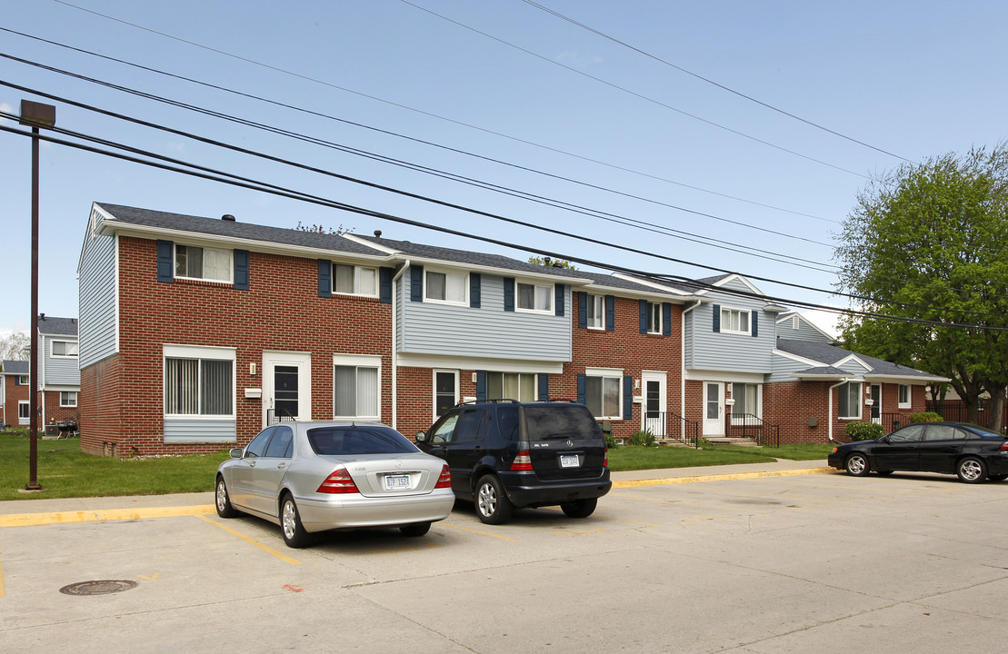 Birch Run Townhouse Cooperative in Romulus, MI - Building Photo