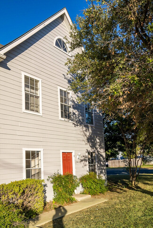3001 Whisper Oaks Ln, Unit A